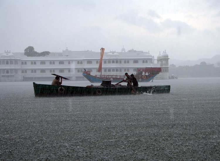 राजस्थान के कई जिलों में अगले कुछ घंटों में धूलभरी आंधी-बारिश, मौसम विभाग का अलर्ट।
