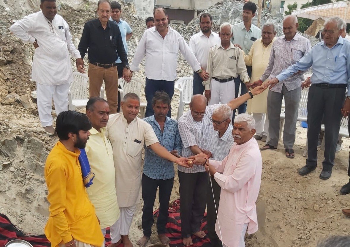 अरुणा भाटिया जनजाति कन्या छात्रावास के नवीन भवन निर्माण का भूमिपूजन सम्पन्न