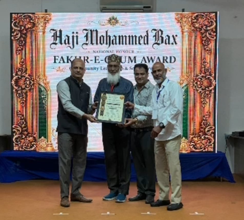 सम्मानित व्यक्तियों का सम्मान समाज की सबसे बड़ी पूंजी है : हाजी मोहम्मद बक्स