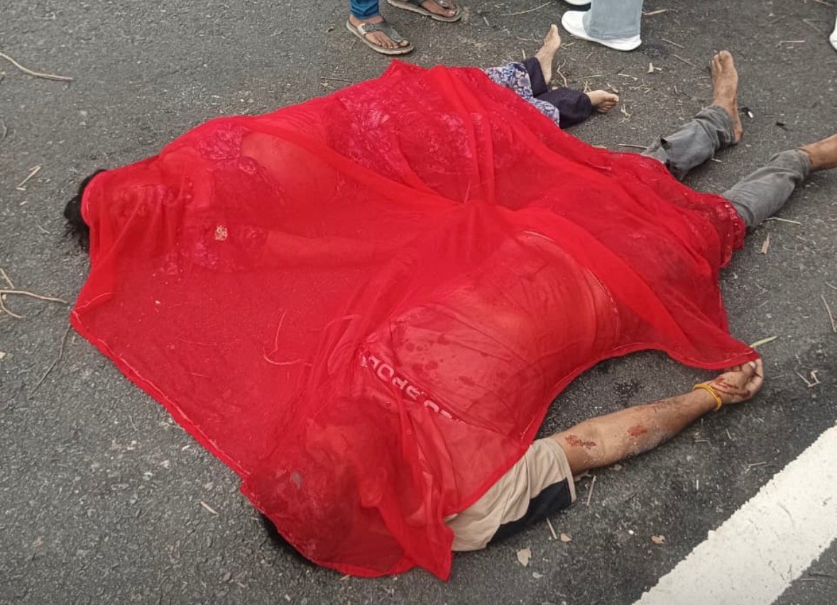 तेज़ रफ़्तार कार चलती ट्रक में घुसी, हादसे में कार सवार युवक-युवती की दर्दनाक मौत