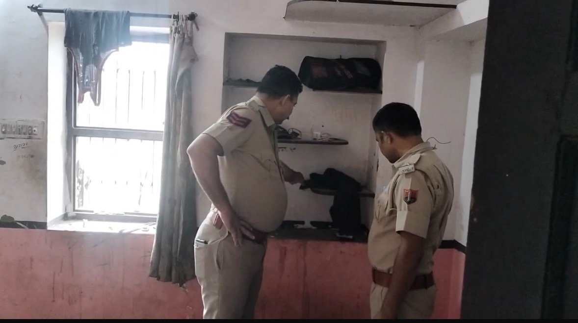 कहासुनी ने लिया हिंसक रूप, युवक की गला रेत कर हत्या, पुलिस जुटी जांच में