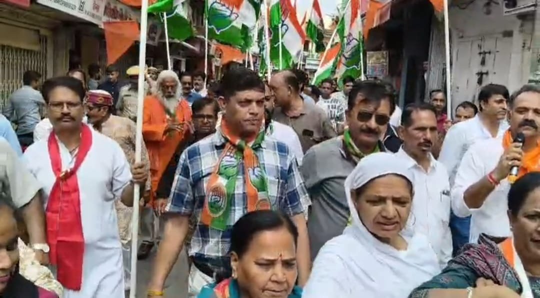 राम मंदिर में चढ़ावा चोरी को लेकर कांग्रेस का प्रदर्शन, उदयपुर में रैली निकाल कर सरकार पर साधा निशाना