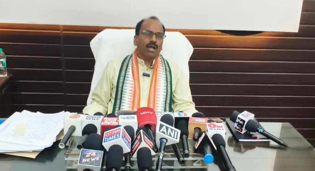 मानसून सत्र को लेकर विपक्ष पर बरसे सांसद मन्नालाल रावत, राहुल गांधी पर भी साधा निशाना