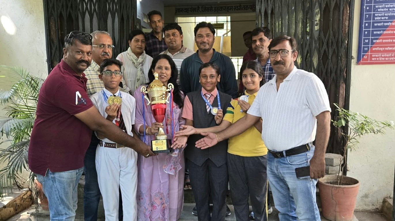 स्टेट रोलर स्केटिंग में उदयपुर के सागर, मायरा व ताशी पदक विजेता।